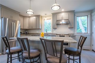 5 Gillies Court, Newport, RI 02840