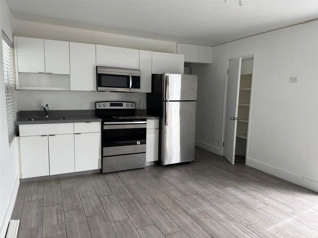 7910 Abbott Avenue 6, Miami Beach, FL 33141