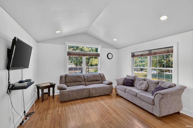 640 W Boonville-New Harmony Road, Evansville, IN 47725