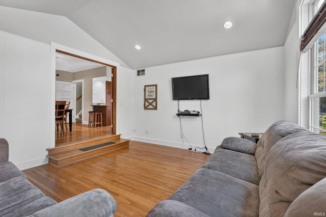 640 W Boonville-New Harmony Road, Evansville, IN 47725