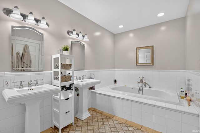 640 W Boonville-New Harmony Road, Evansville, IN 47725