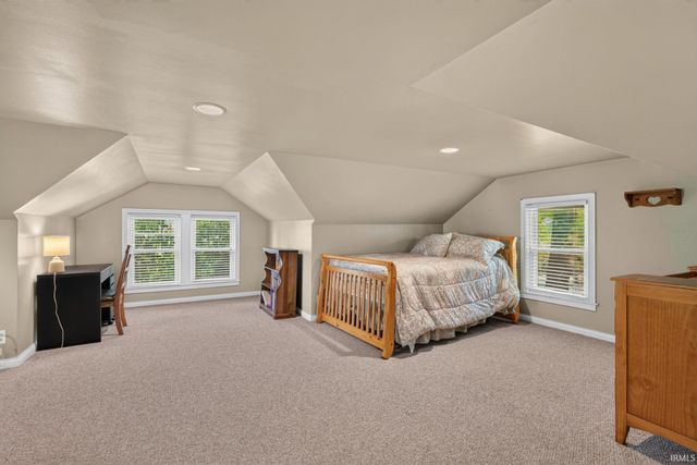 640 W Boonville-New Harmony Road, Evansville, IN 47725