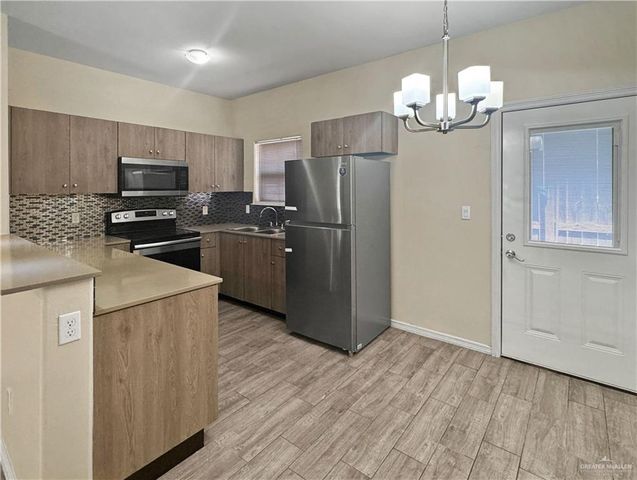 505 Carlisle Avenue 3, Edinburg, TX 78539