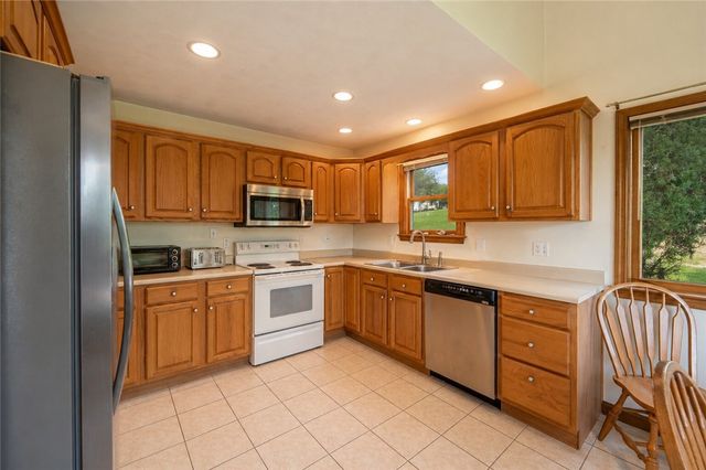 307 Marigold Dr, Unity Twp, PA 15601