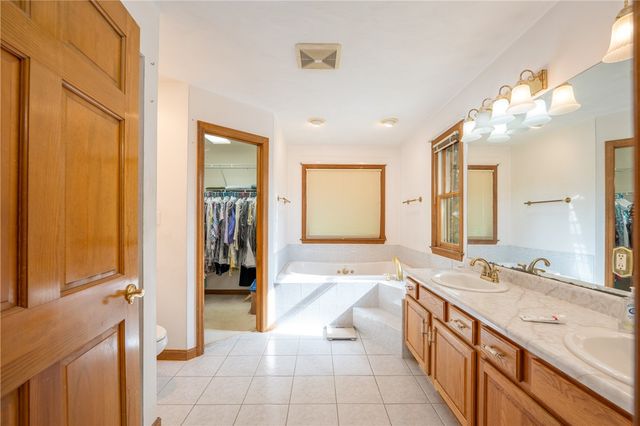307 Marigold Dr, Unity Twp, PA 15601