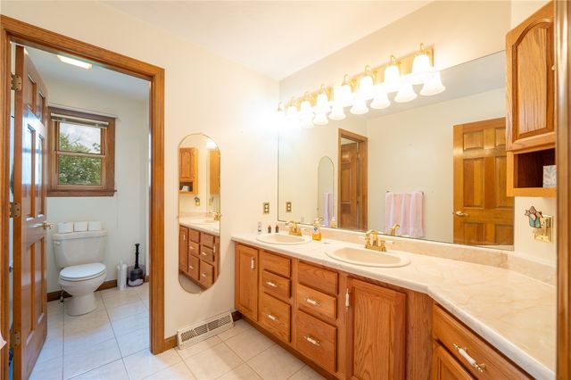 307 Marigold Dr, Unity Twp, PA 15601