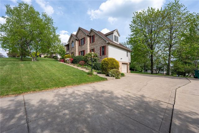 307 Marigold Dr, Unity Twp, PA 15601