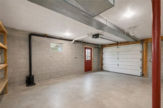 307 Marigold Dr, Unity Twp, PA 15601