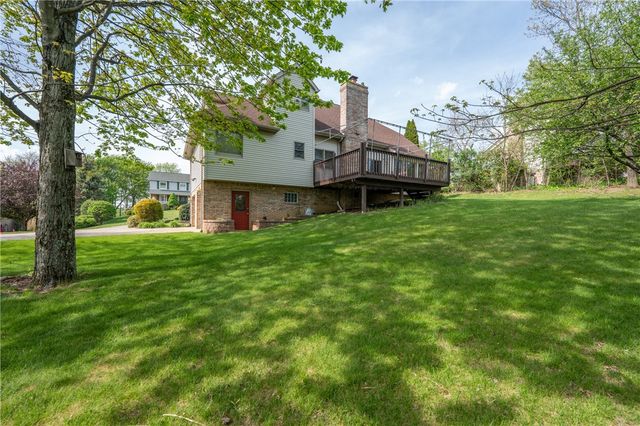 307 Marigold Dr, Unity Twp, PA 15601