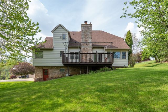 307 Marigold Dr, Unity Twp, PA 15601