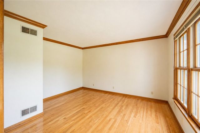 307 Marigold Dr, Unity Twp, PA 15601