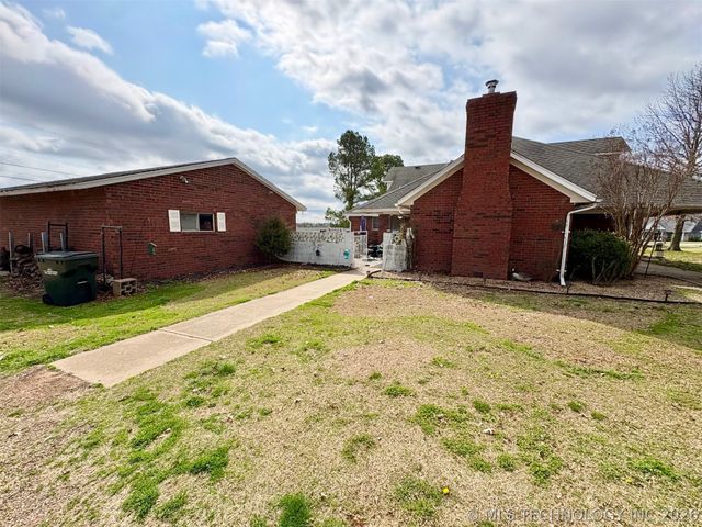 151 S 2nd Street, Porter, OK 74454