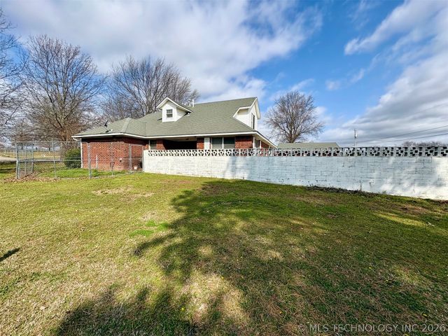 151 S 2nd Street, Porter, OK 74454