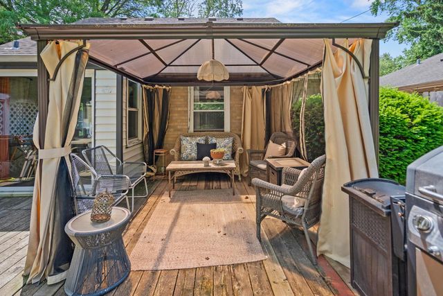 860 W La Salle AVENUE, Glendale, WI 53209