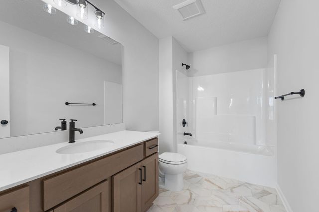 738 Prospect Point, Jordan, MN 55352