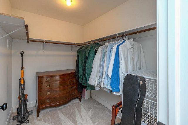 15105 Froedtert DRIVE, Elm Grove, WI 53122