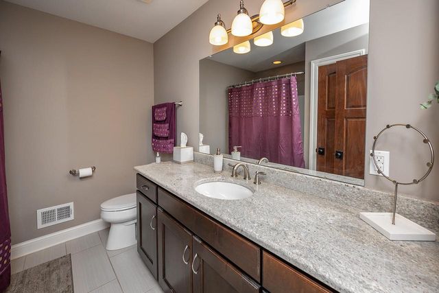 15105 Froedtert DRIVE, Elm Grove, WI 53122