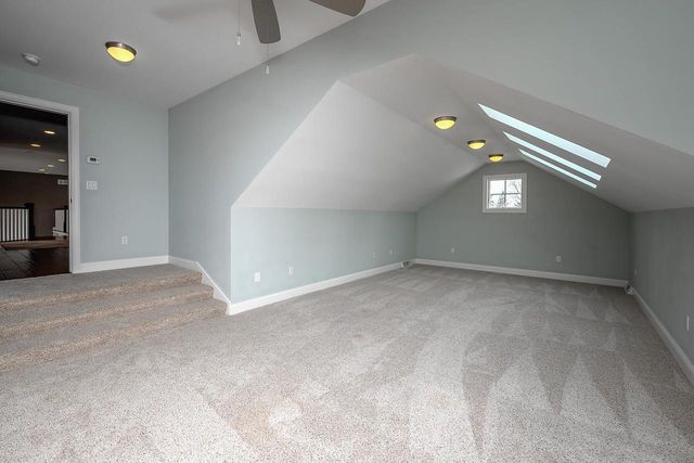 15105 Froedtert DRIVE, Elm Grove, WI 53122