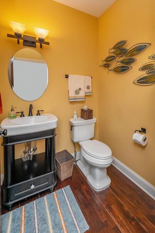 15105 Froedtert DRIVE, Elm Grove, WI 53122