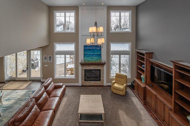 15105 Froedtert DRIVE, Elm Grove, WI 53122