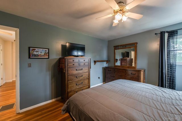 4 Edgewood Drive, Saugerties, NY 12477