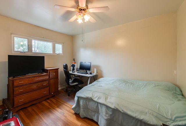 4 Edgewood Drive, Saugerties, NY 12477