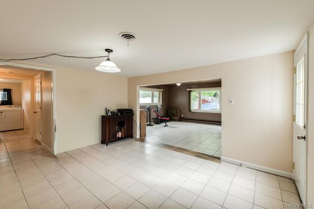 4 Edgewood Drive, Saugerties, NY 12477