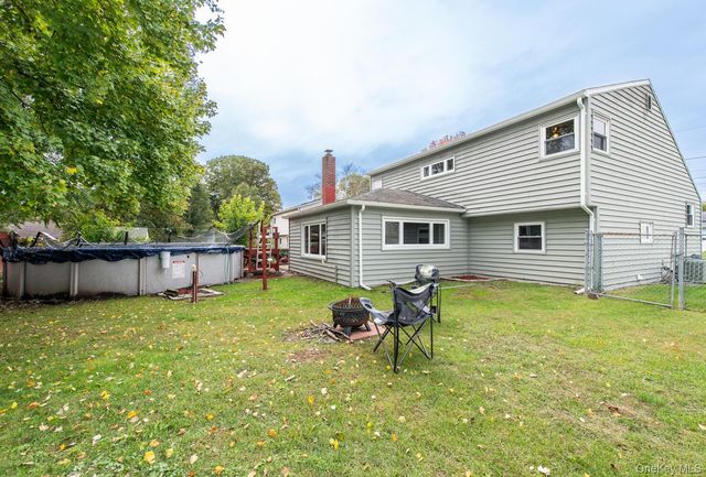 4 Edgewood Drive, Saugerties, NY 12477