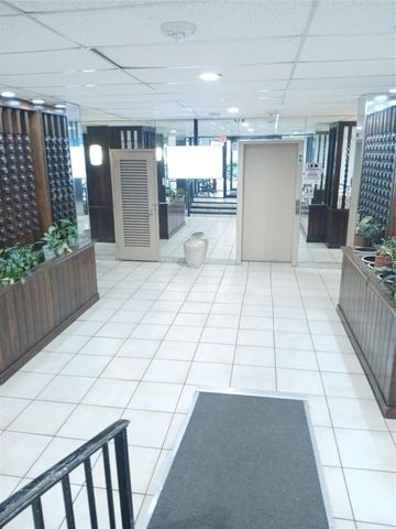 4170 Inverrary Drive 412, Lauderhill, FL 33319