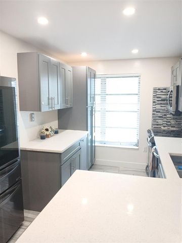 4170 Inverrary Drive 412, Lauderhill, FL 33319