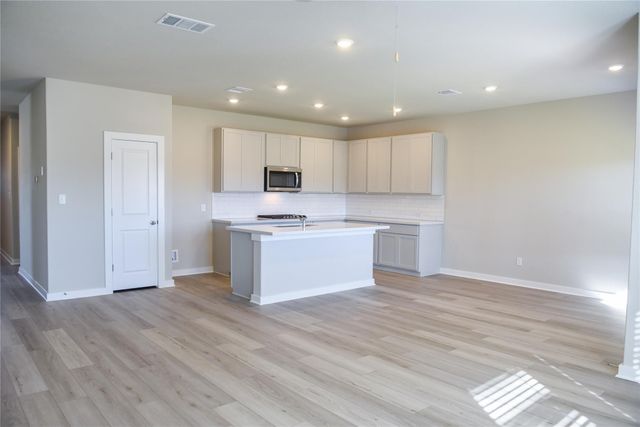 115 Ayres Horn, Cedar Creek, TX 78612