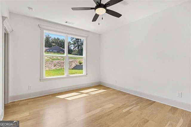 105 W Lake Boulevard, Carrollton, GA 30116