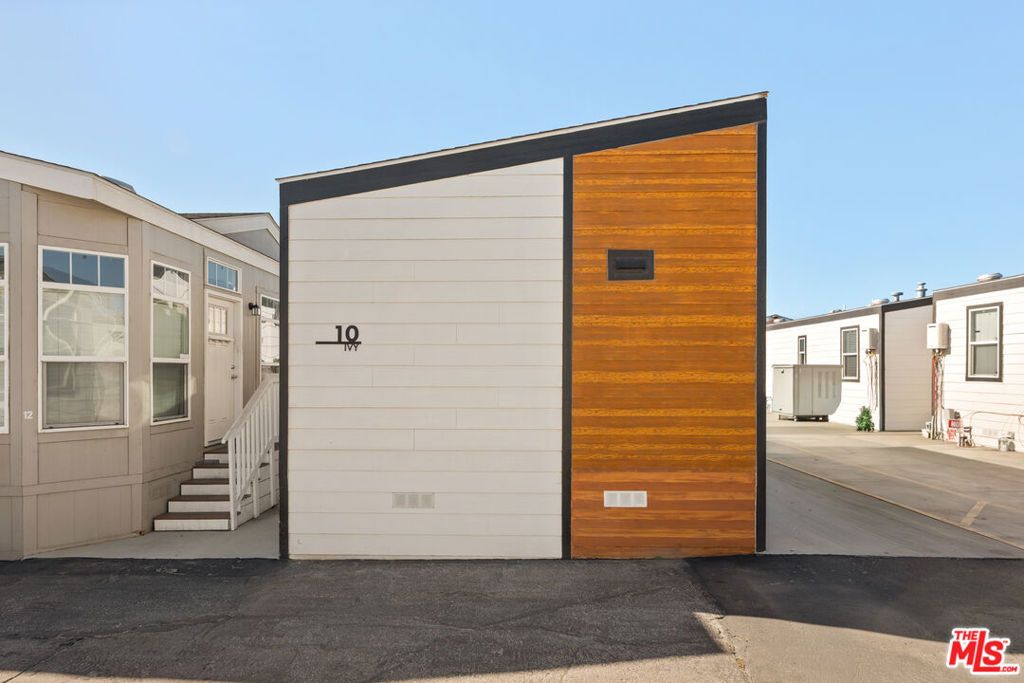 8250 Lankershim Boulevard 130, North Hollywood, CA 91605