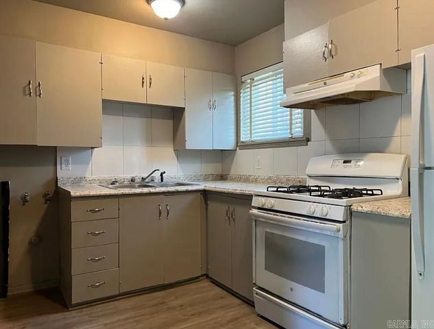 5101 N Woodland Dr, North Little Rock, AR 72117