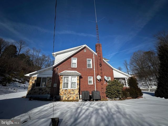 3500 PAW PAW RD, Paw Paw, WV 25434