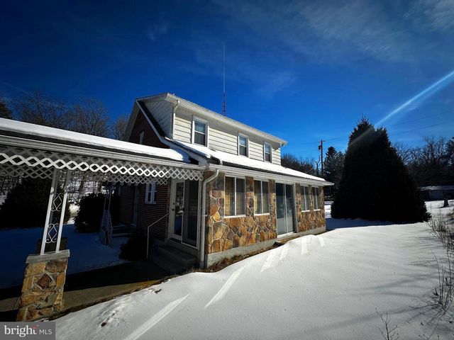 3500 PAW PAW RD, Paw Paw, WV 25434