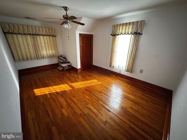 3500 PAW PAW RD, Paw Paw, WV 25434