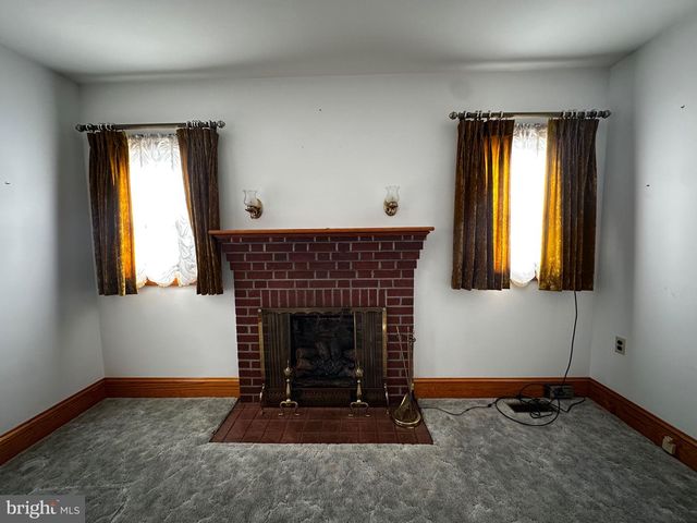 3500 PAW PAW RD, Paw Paw, WV 25434