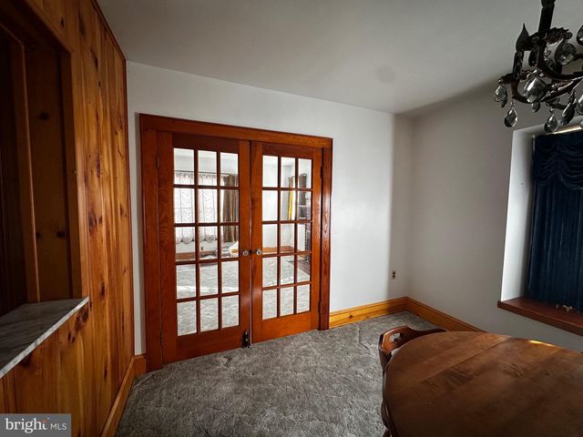 3500 PAW PAW RD, Paw Paw, WV 25434