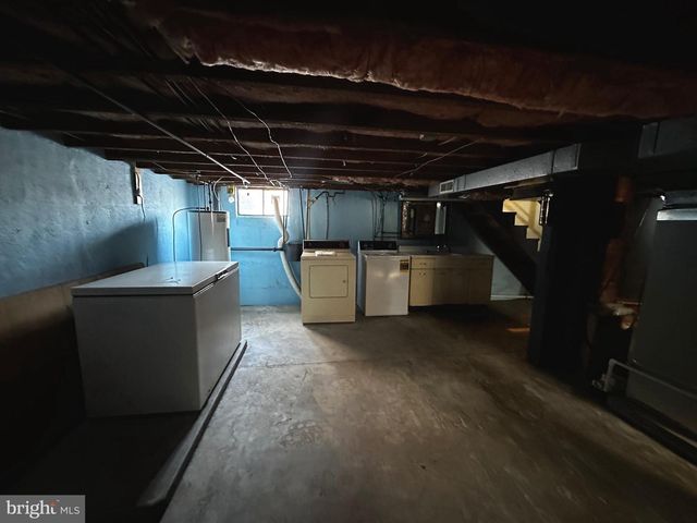 3500 PAW PAW RD, Paw Paw, WV 25434