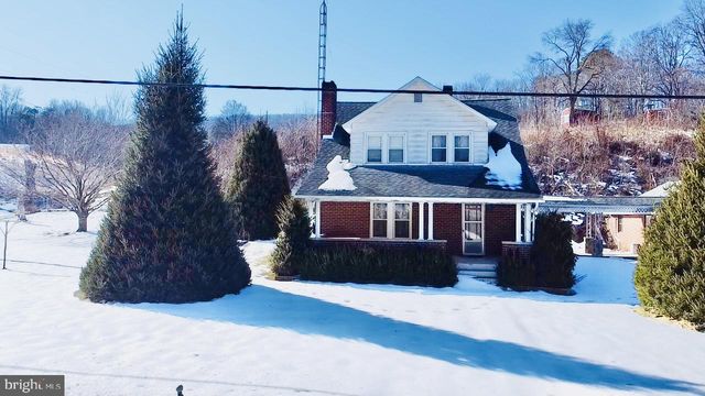 3500 PAW PAW RD, Paw Paw, WV 25434