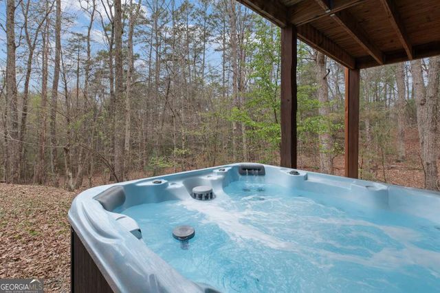 145 Fox Run Lane, Blue Ridge, GA 30513
