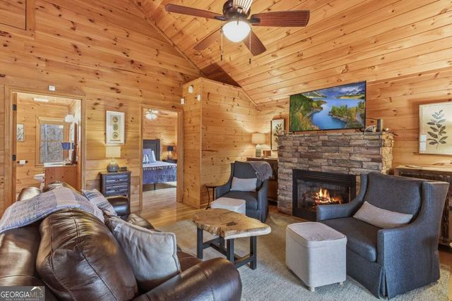 145 Fox Run Lane, Blue Ridge, GA 30513