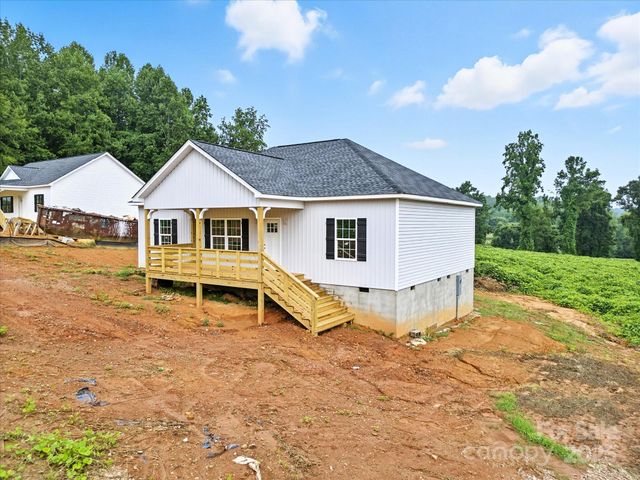 1427 Blackbird Drive, Clover, SC 29710