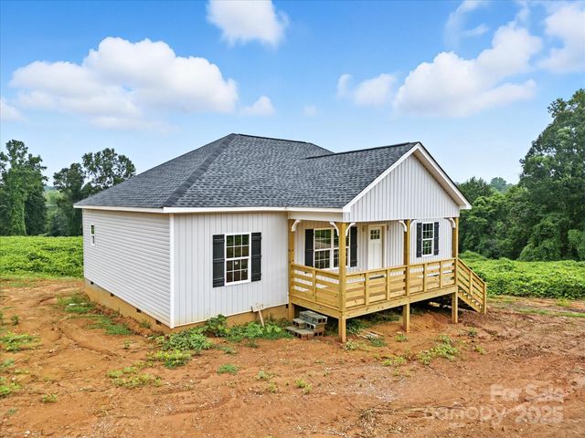 1427 Blackbird Drive, Clover, SC 29710