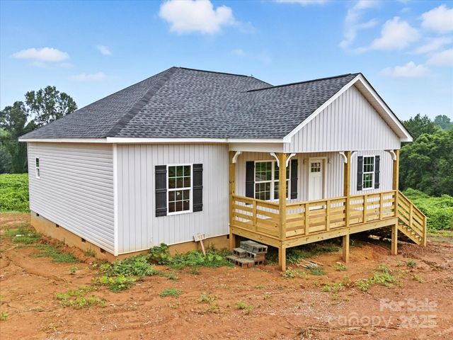 1427 Blackbird Drive, Clover, SC 29710