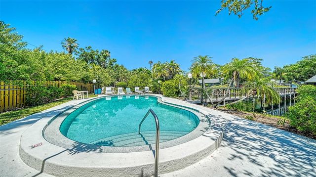 5056 BARRINGTON CIRCLE 2602, Sarasota, FL 34234