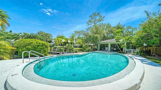 5056 BARRINGTON CIRCLE 2602, Sarasota, FL 34234