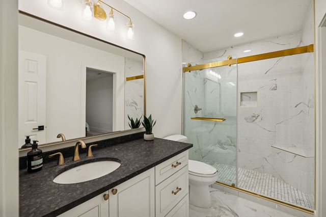 670 Northridge Rd, Columbia, TN 38401