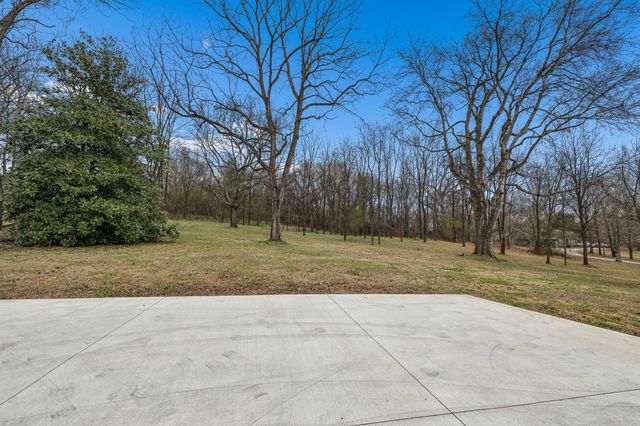 670 Northridge Rd, Columbia, TN 38401